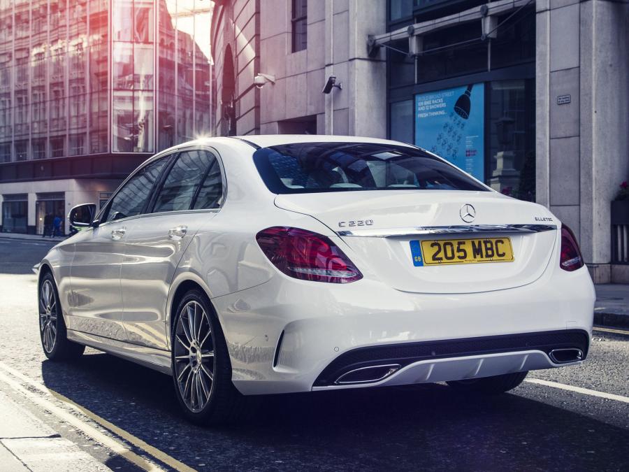  Mercedes-Benz C220 BlueTec AMG Line 2014 года  (UK) (фото 19 из 23)